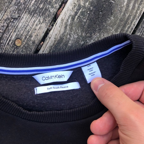 Calvin Klein Crewneck - Picture 2 of 2